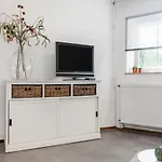 Дом отдыха Cozy In With Garden Voerendaal
