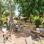 Cozy In With Garden Дом отдыха *