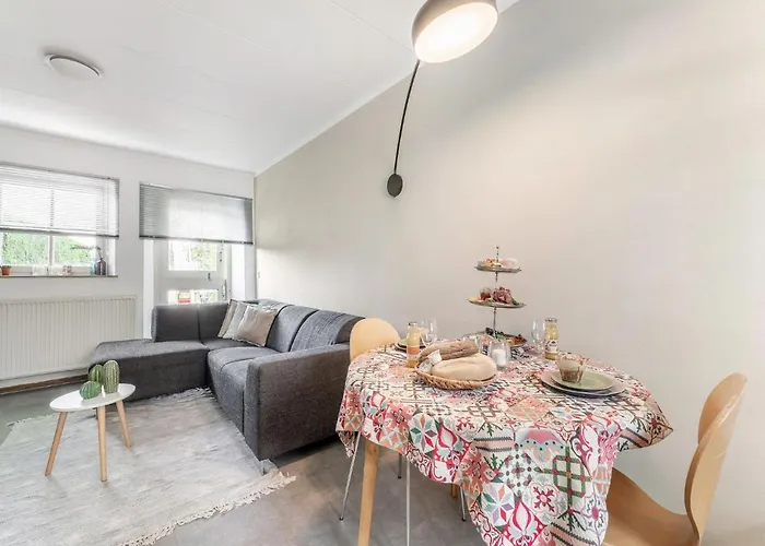 Holiday home Cozy In With Garden *