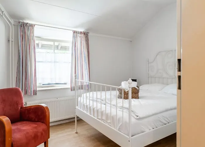 Cozy In With Garden Holiday home