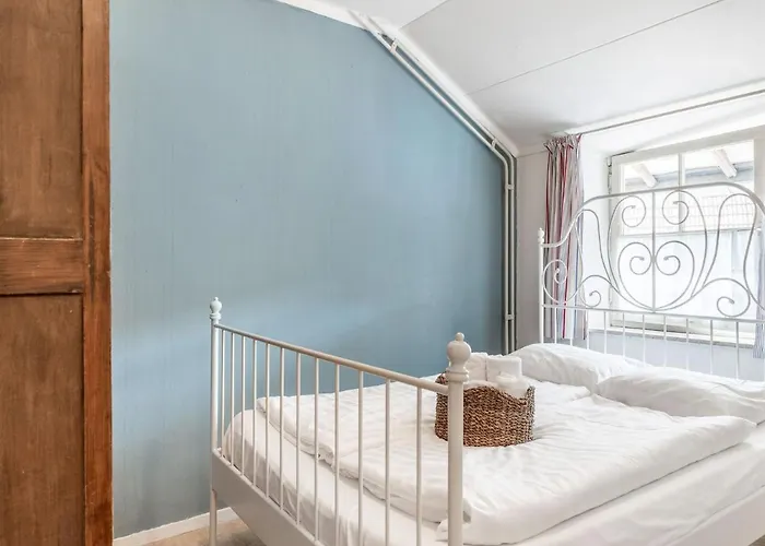 Dom wakacyjny Cozy In With Garden